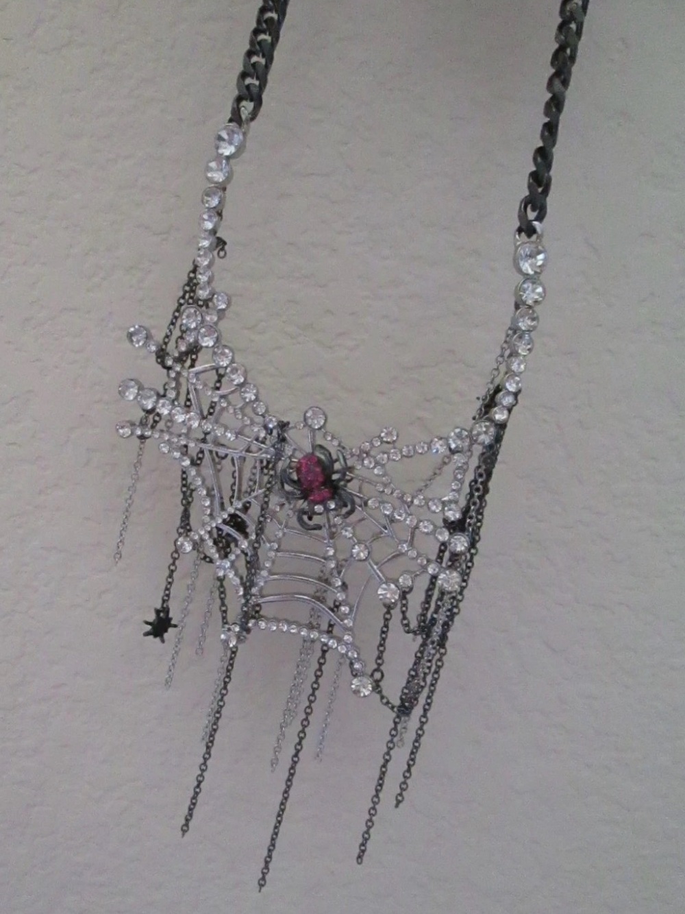 BETSEY JOHNSON Halloween Crystal-Studded Web with Dangling Spiders Necklace NWT - Picture 10 of 16